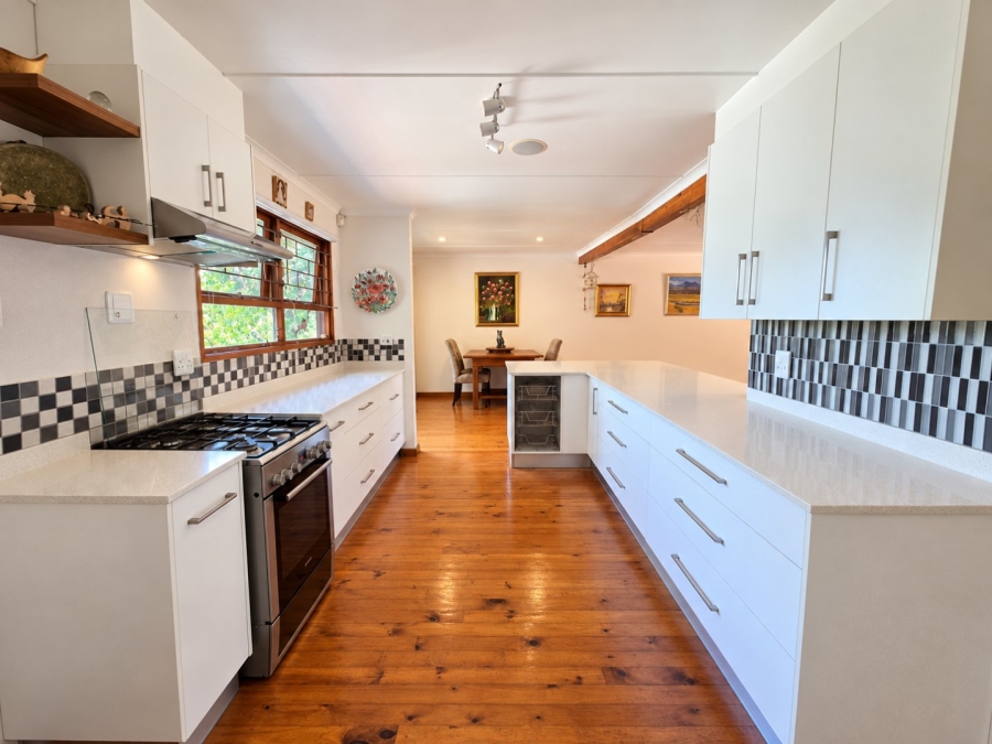 6 Bedroom Property for Sale in Wilderness Central Western Cape